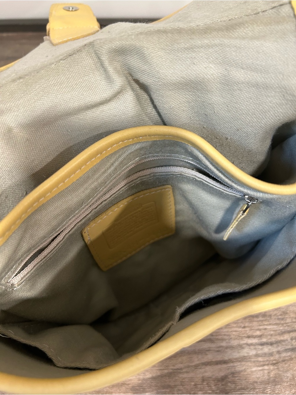 Y2K Coach 9480 Leather Soft Yellow Two-Way Soho Shoulder/Crossbody Bag Buckle - Picture 11 of 13